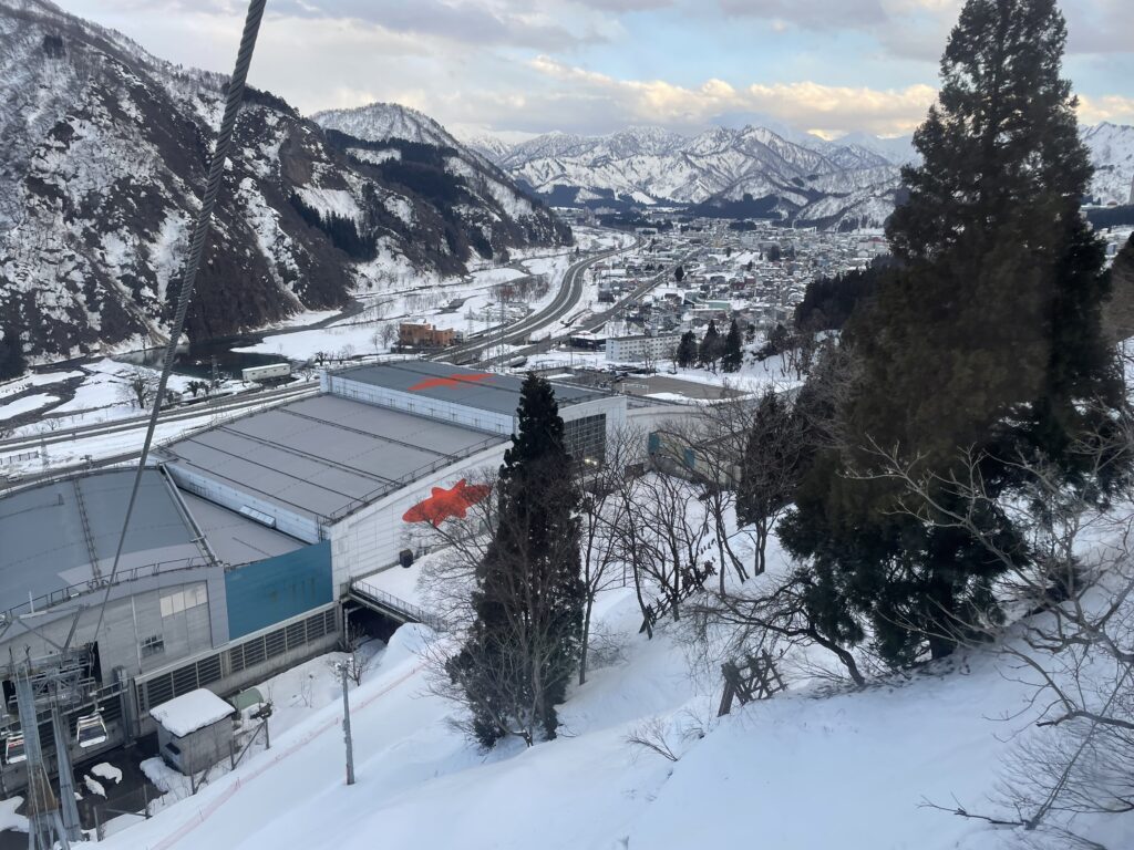 ゴンドラから見た湯沢の街並み